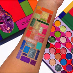 Juvia's Place metallic shimmer swatch highlighting intense reflective payoff