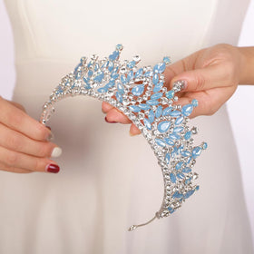 JWICOS tiara worn by model for bridal styling inspiration