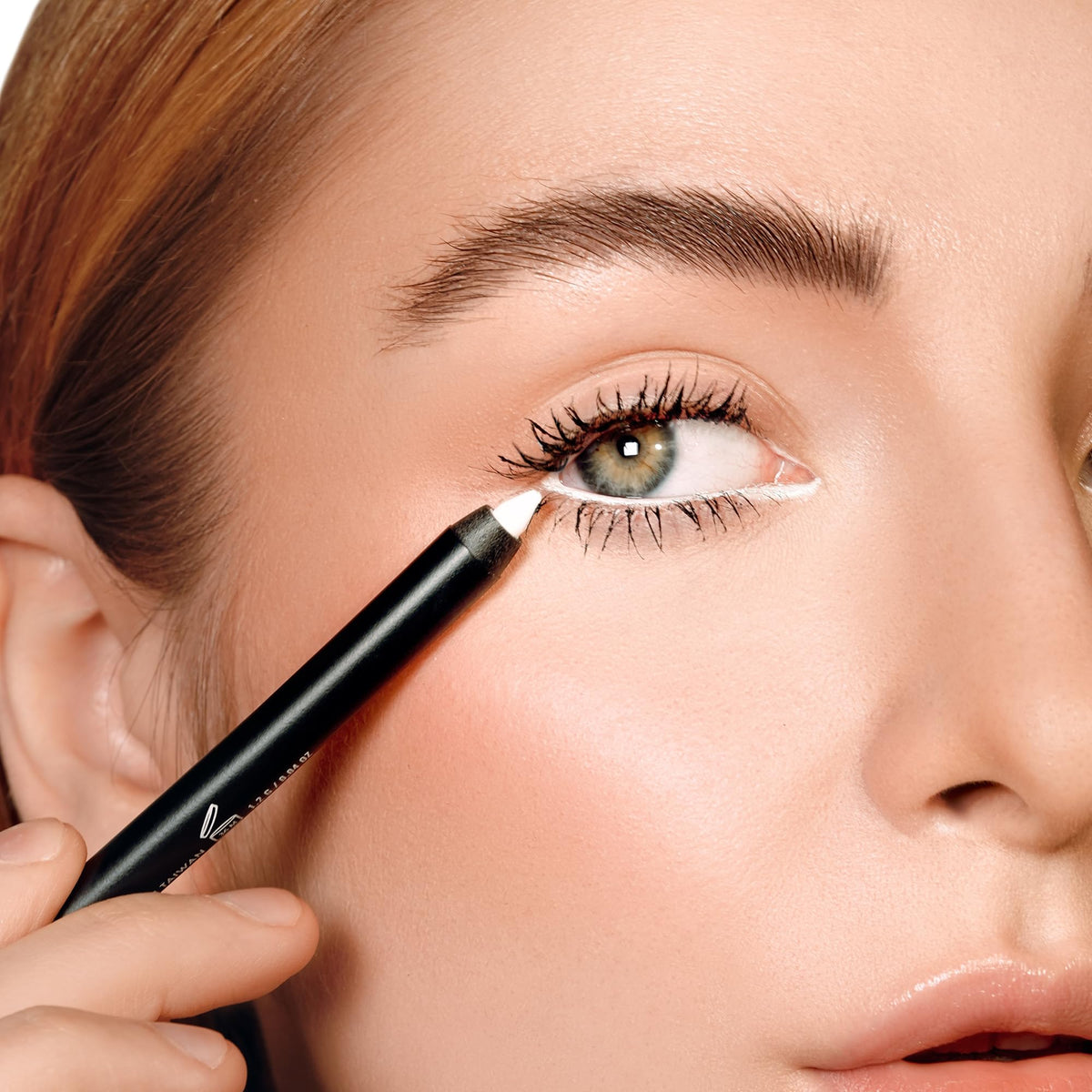 K7L pencil tip close-up revealing creamy texture and precision