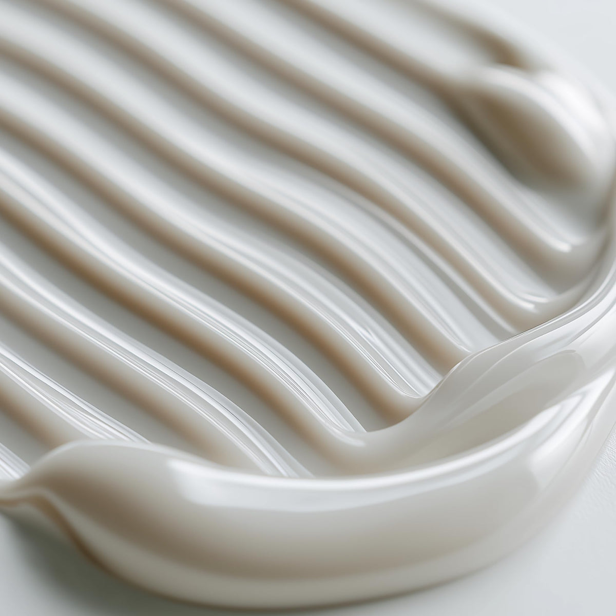 Kareol conditioner texture pour demonstrating creamy hydration without heaviness