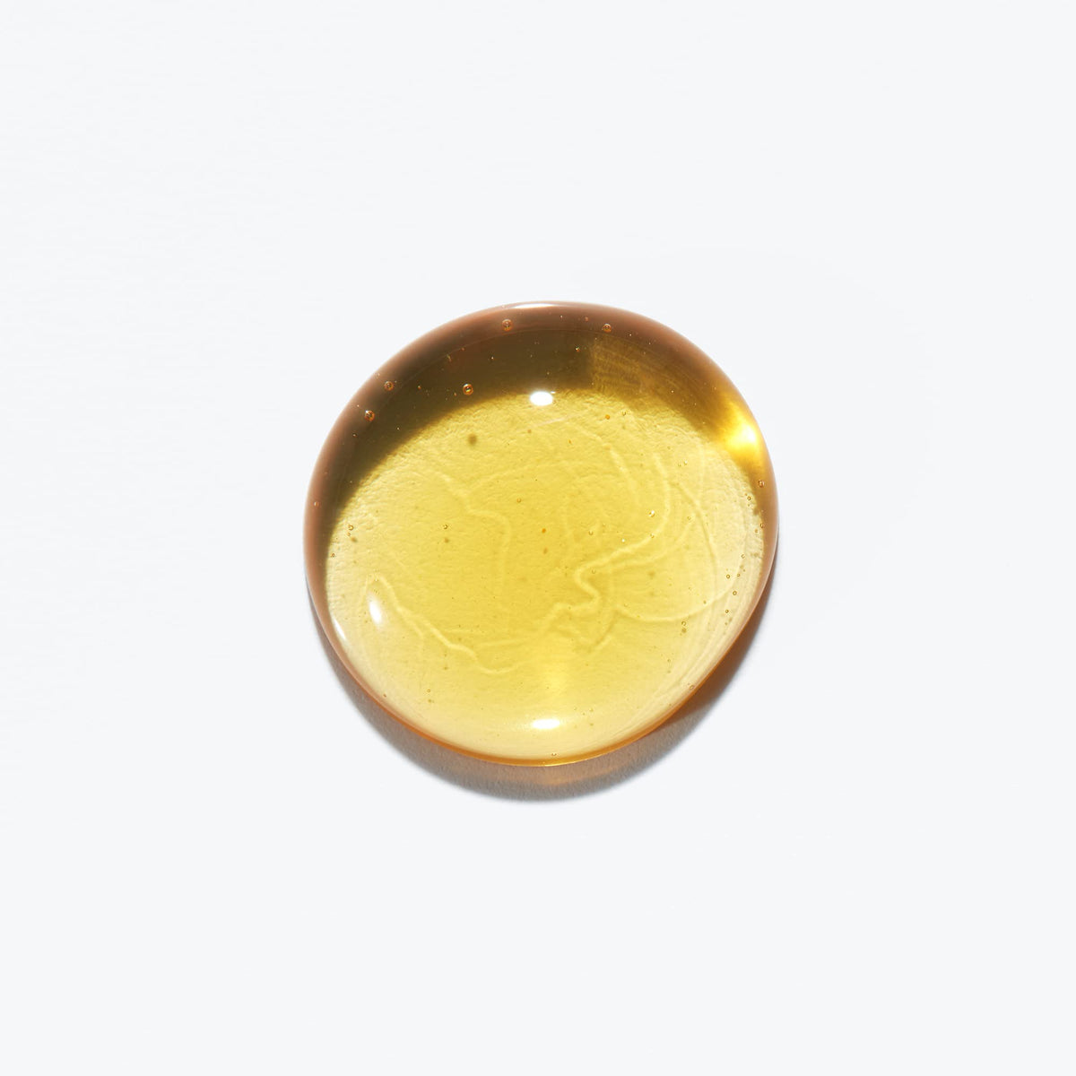 KÉRASTASE ingredients shot with Manuka honey and ceramide for nourishing benefits