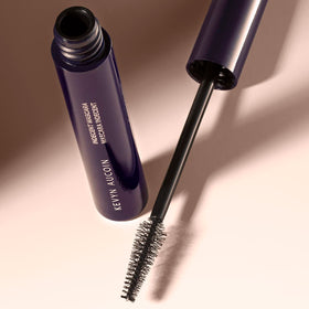 Kevyn Aucoin brush tip detail highlighting tapered tip for inner-lash reach