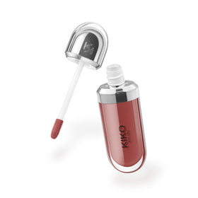 Kiko Milano close-up of gloss texture highlighting hydrating, non-sticky finish