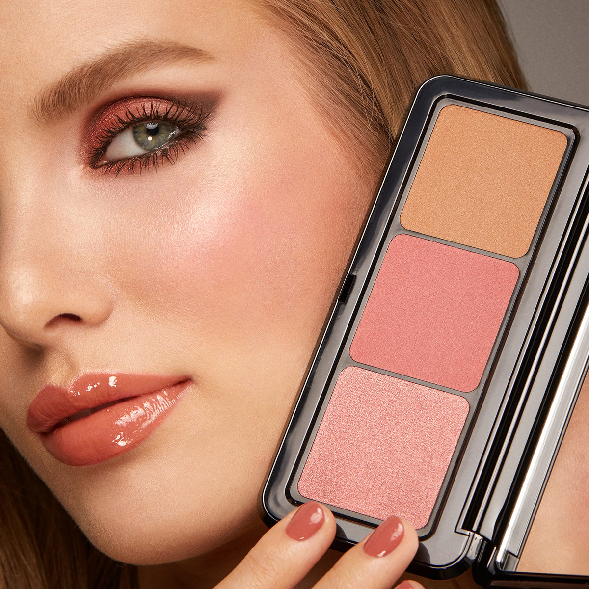 KIKO Milano matte and metallic blushes side-by-side adding natural and glowing finishes