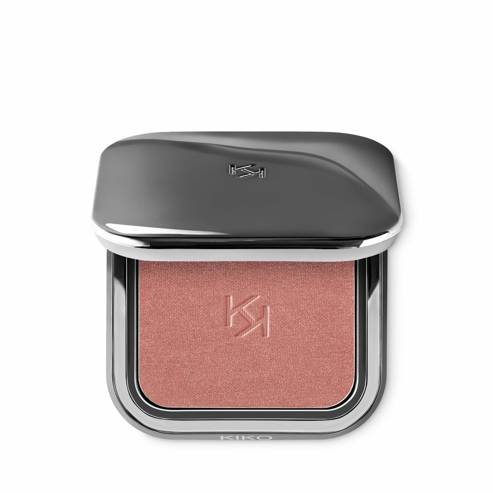 KIKO Milano compact front view showing shade and travel-friendly mirror benefit
