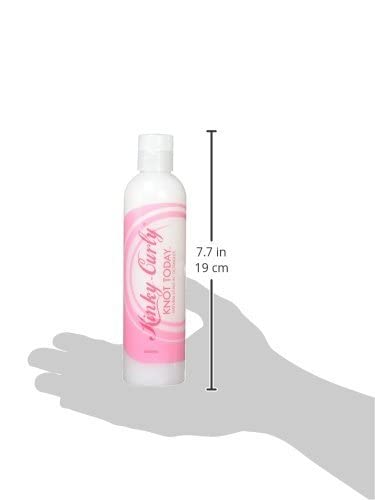 Kinky Curly label close-up highlighting directions and visible ingredient benefits