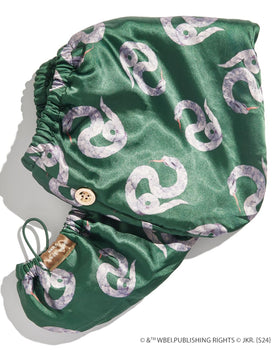 Kitsch towel packed in gym bag promoting fast-dry convenience
