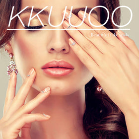 KKUUOO finished manicure at event showcasing elegant style