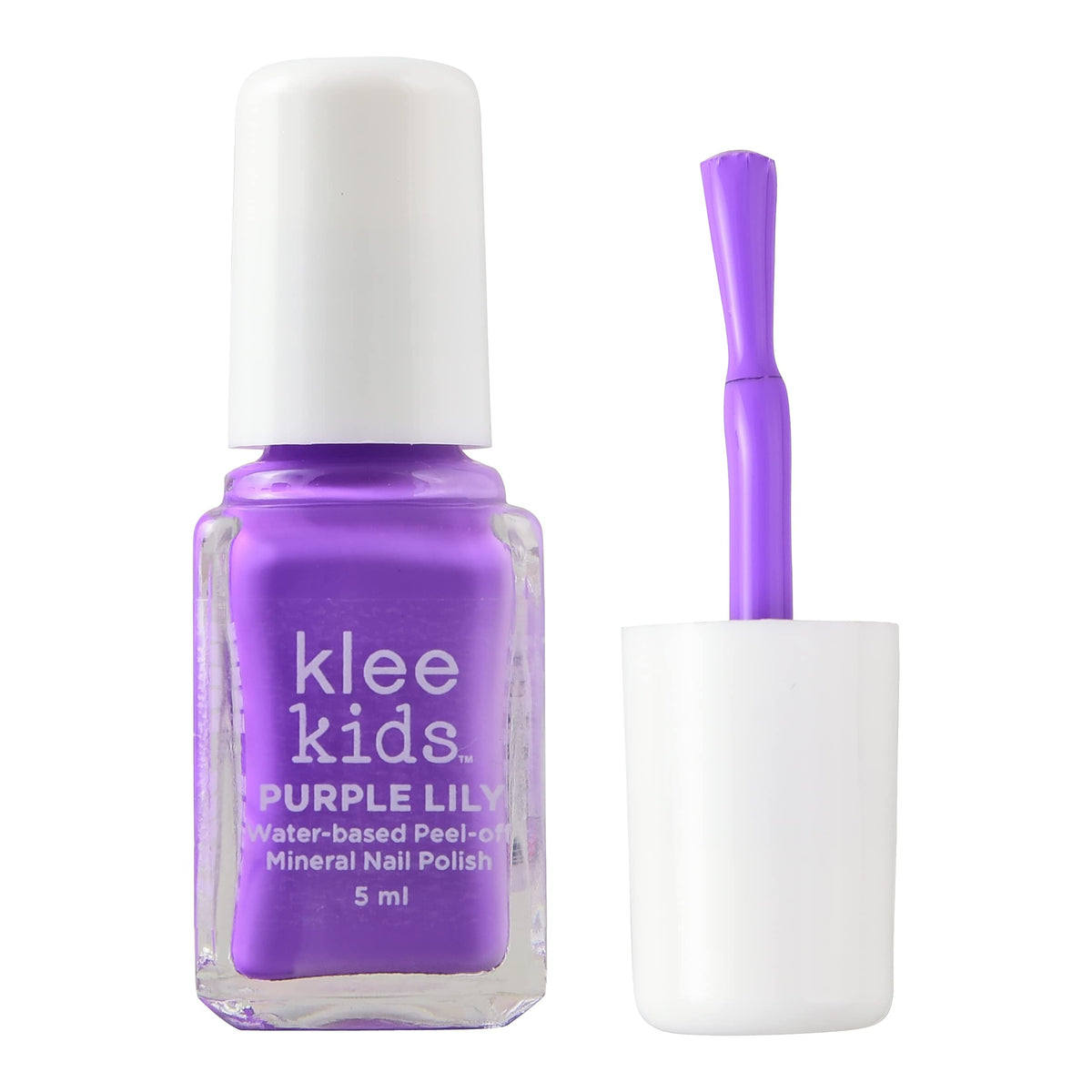Klee Naturals child using makeup for supervised imaginative play