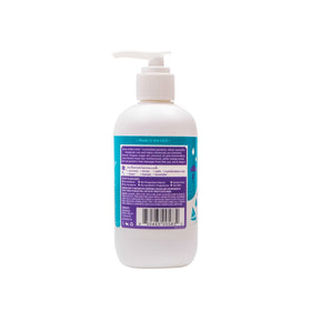 Klee Naturals child washing hair in bath showing calm, safe kid-friendly routine