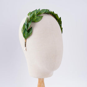 KorViSHOW styled with toga costume for historical and cosplay styling ideas