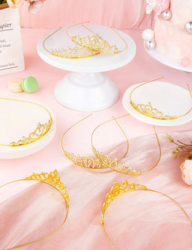 KQYSLXG headband in use at a birthday party providing photogenic sparkle for guests