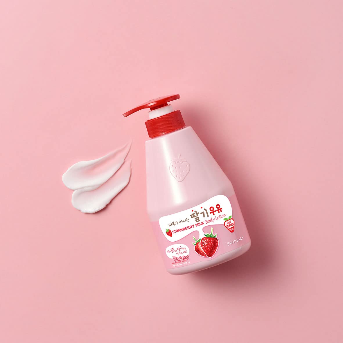 Kwailnara lifestyle applying lotion on arm showing smoothfinish benefit
