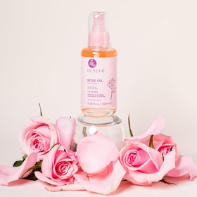 L LUSETA applying serum to scalp demonstrating scalp nourishment and improved manageability
