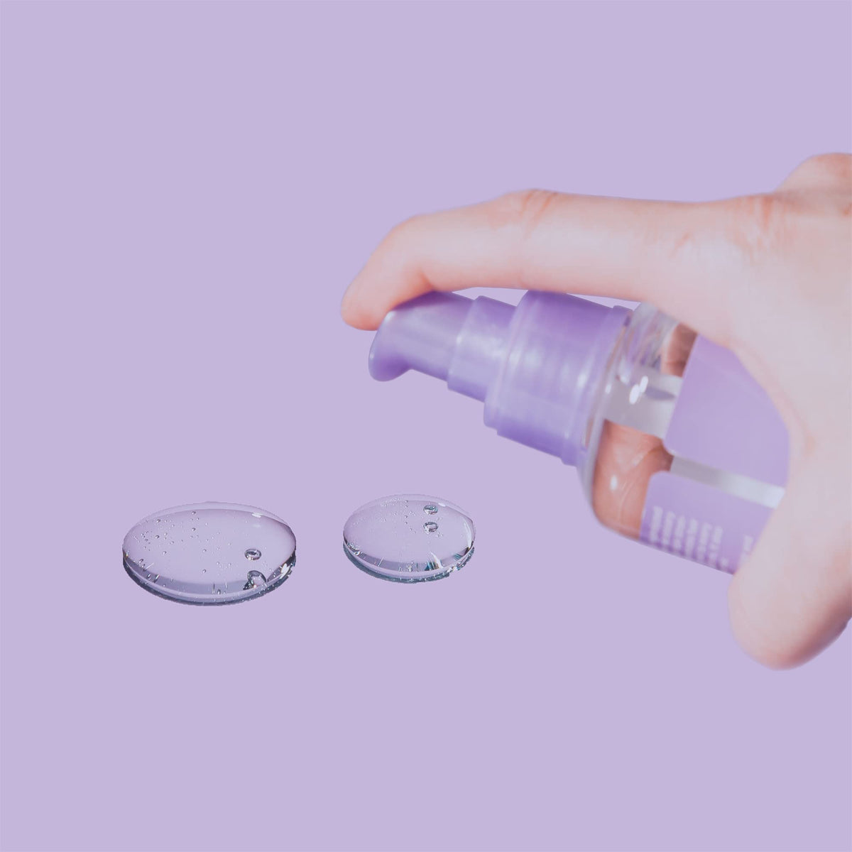 L LUSETA bottle on bathroom shelf suggesting daily use and easy integration