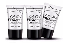L.A. Girl pump and cap detail for controlled dispensing benefit