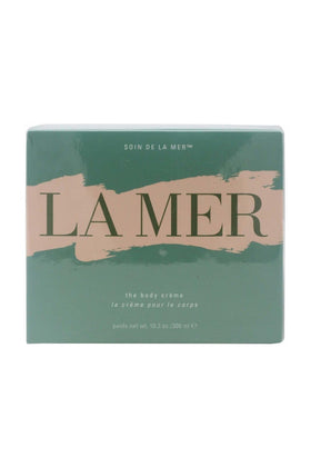 La Mer creamy texture close-up highlighting rich emollients for hydration
