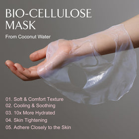 LA MUSE liquid serum on fingertip demonstrating concentrated hydration