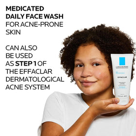 La Roche-Posay pump dispensing foam demonstrating easy application
