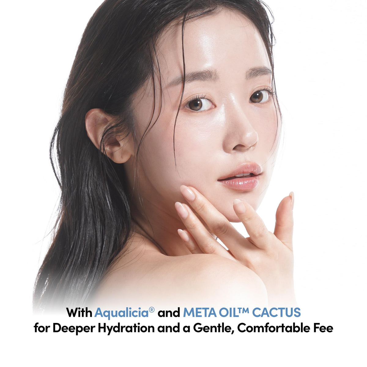 LAGOM cleansing oil on cotton pad demonstrating effective makeup removal benefit