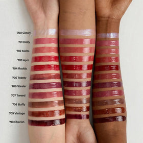 Laka ingredient close-up with raspberry seed oil highlighting nourishing benefit