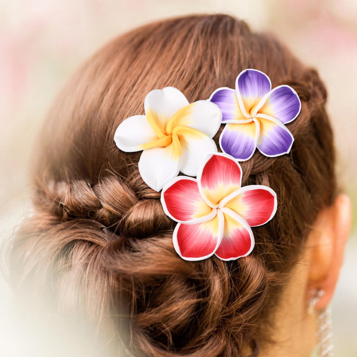 LALAFINA fabric wrap texture showing cushioned band that reduces hair breakage