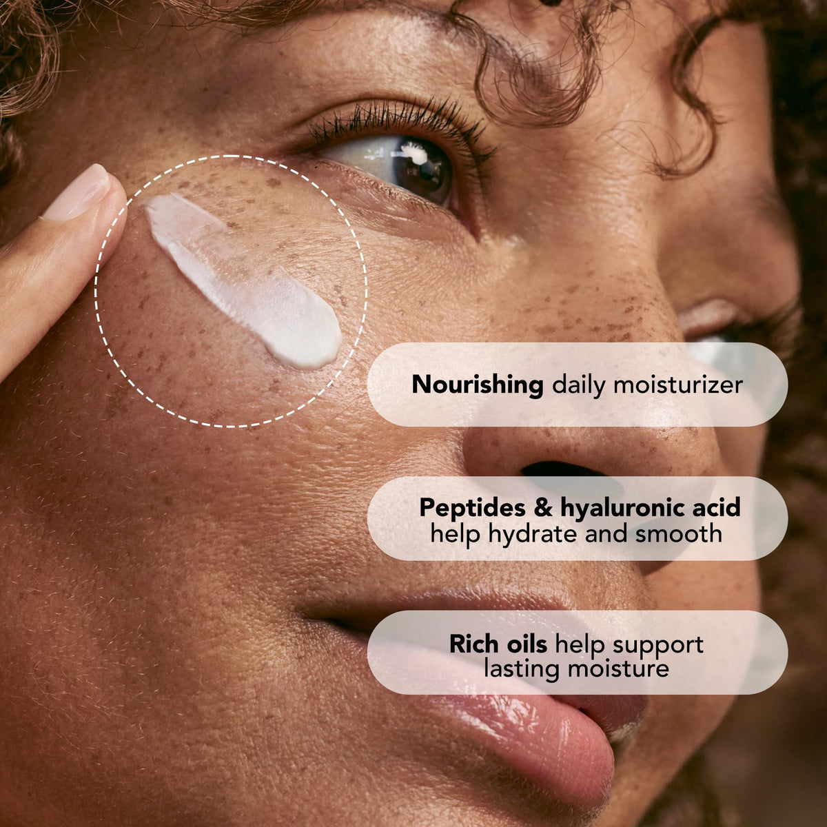 Lancer cream texture close-up reveals smooth lightweight consistency for fast absorption