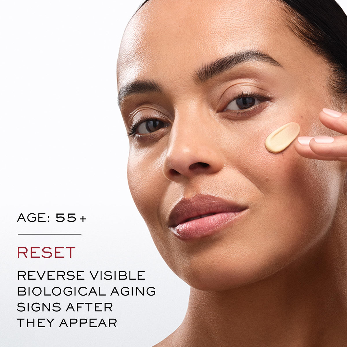 Lancôme Absolue Longevity MD pipette dispensing serum highlighting precise application benefit