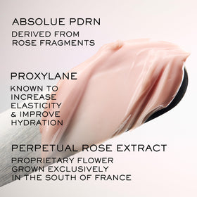Lancôme cream texture closeup showing silky lotion for fast absorption benefit