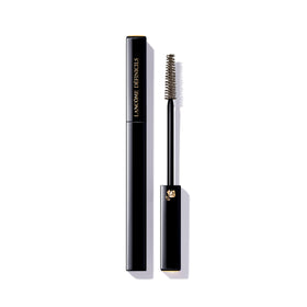 Lancôme Définicils front packaging showing deep brown tube and logo, clear brand presentation and benefit