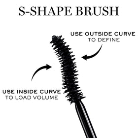 Lancôme wand coated in ultra-black formula for intense pigment payoff
