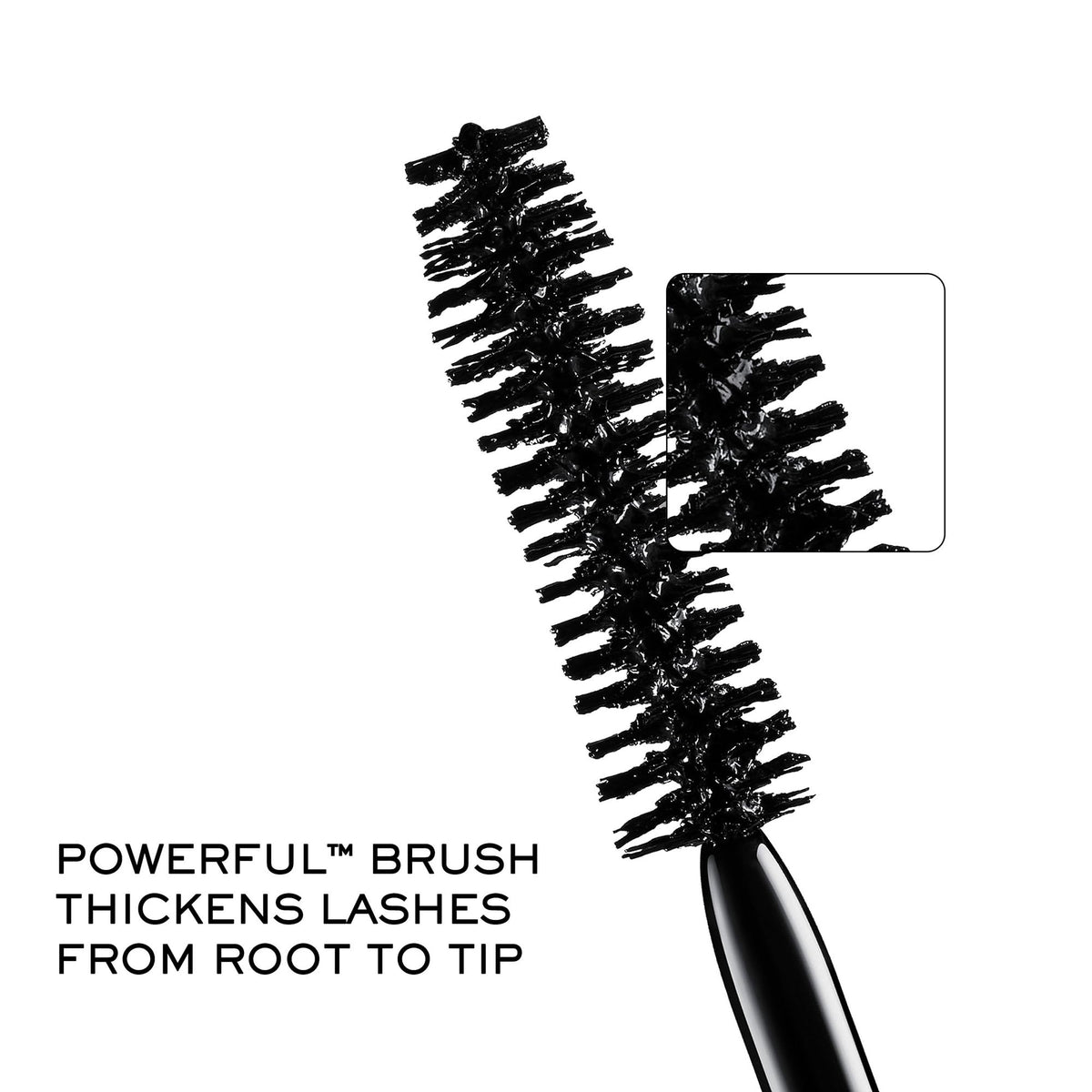 Lancôme Hypnôse applied on lashes displaying lifted volume and separation benefit