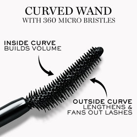 Lancôme mascara gel texture swipe illustrating lightweight, non-clumping formula
