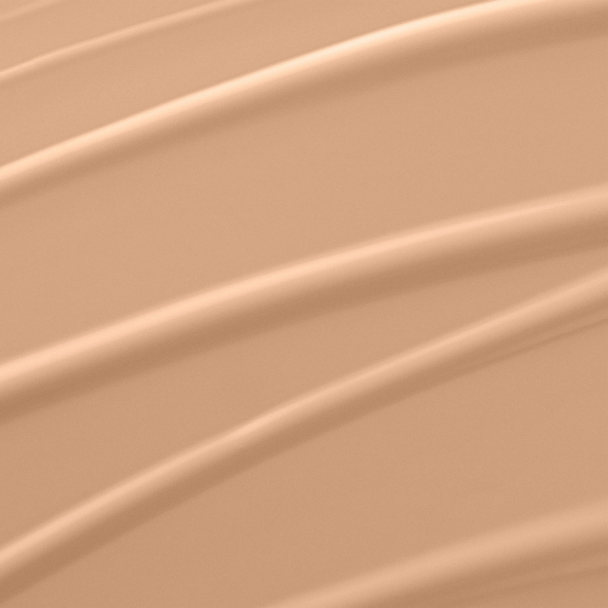 Lancôme Rénergie Lift Makeup pump detail highlighting controlled product dispensing benefit