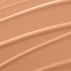 Lancôme pump detail dispensing foundation, illustrating precise product control