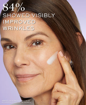 Lancôme close-up of cream texture illustrating lightweight hydration