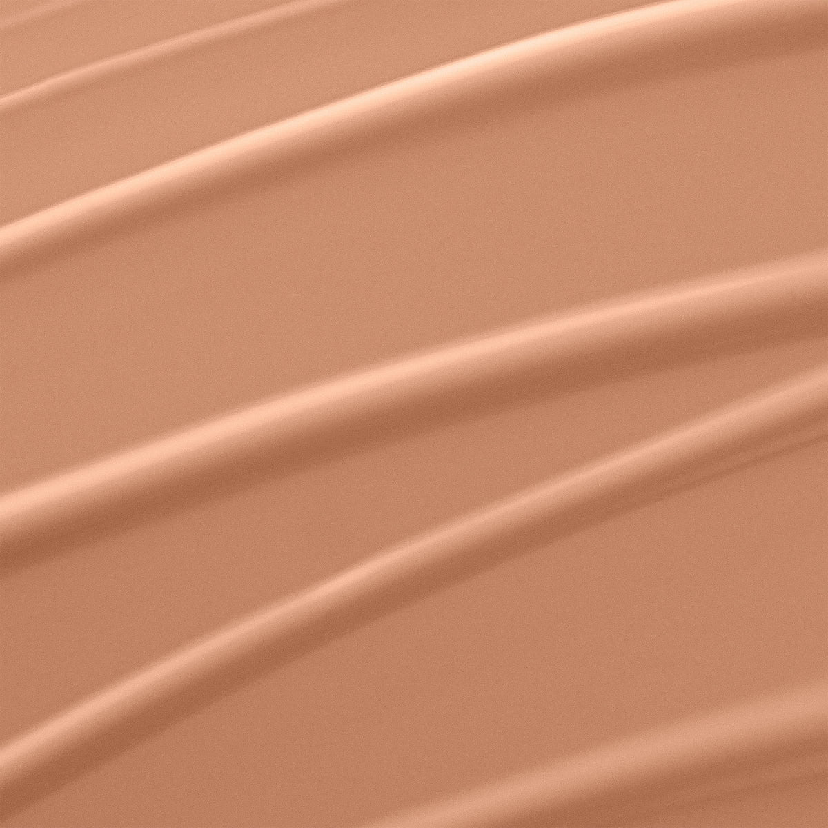 Lancôme texture close-up revealing smooth hydrating formula and luminous finish benefit