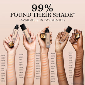 Lancôme swatch on jawline showing shade 125W warm-yellow match benefit