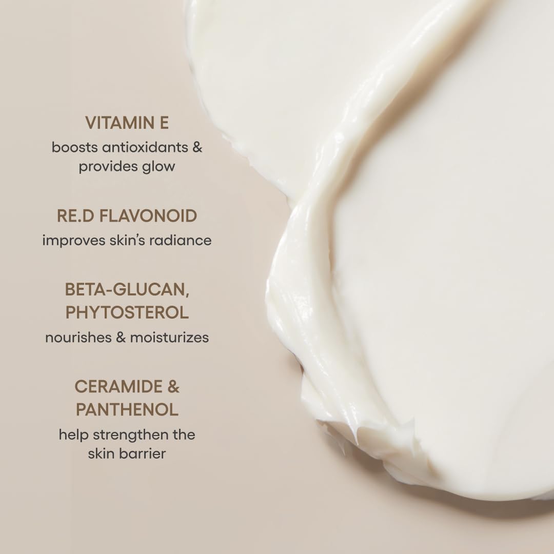 LANEIGE creamy texture close-up illustrating rich hydration and smooth finish