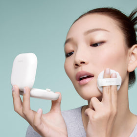 LANEIGE powder mesh and puff detail for even, mess-free application