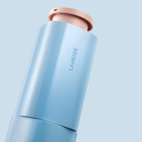 LANEIGE serum spreading on hand to demonstrate quick absorption and hydration