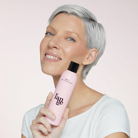 L'ANGE HAIR botanical oils and antioxidants showcasing nourishing ingredients