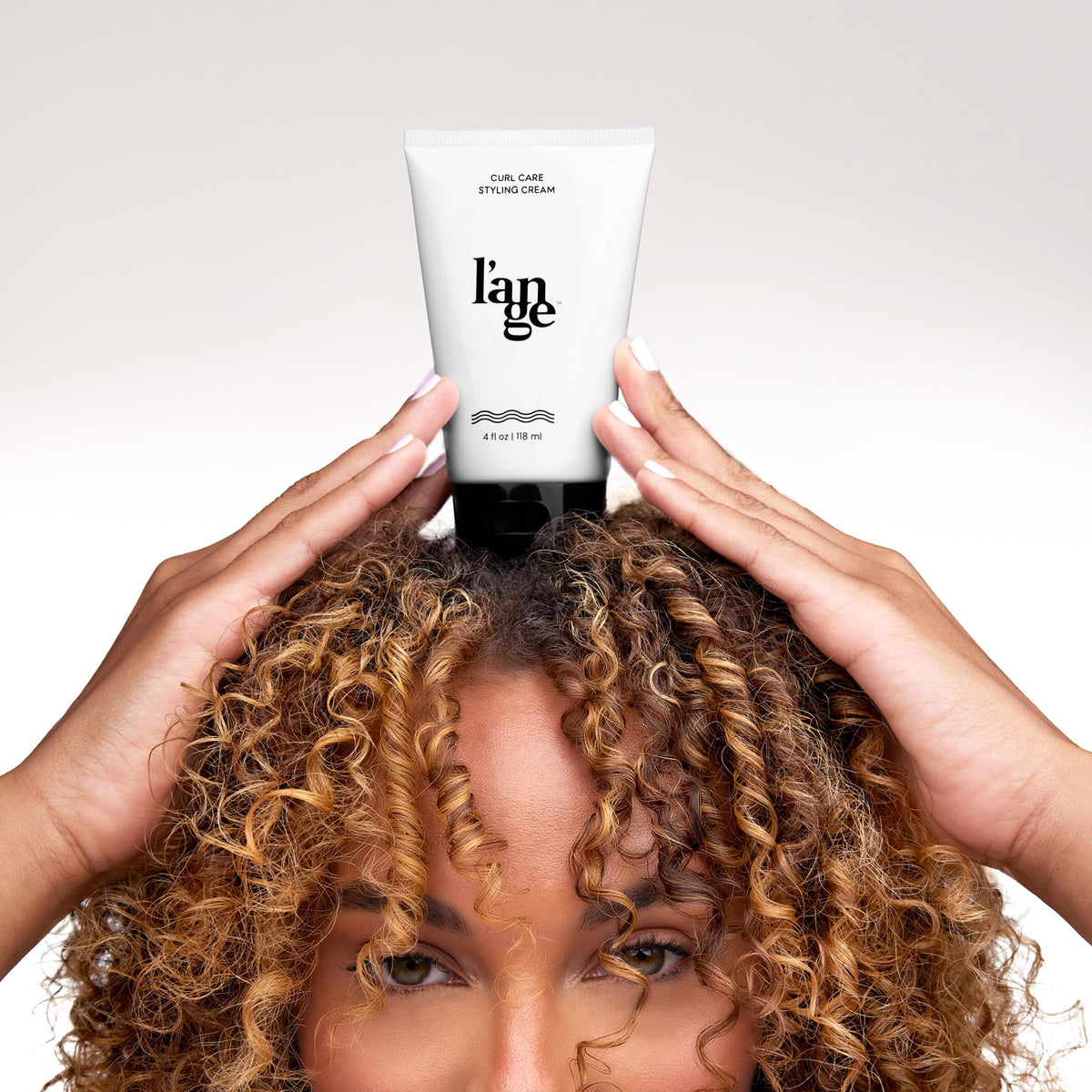 L'ANGE HAIR label detail highlighting sulfate-, paraben-, silicone-free benefits