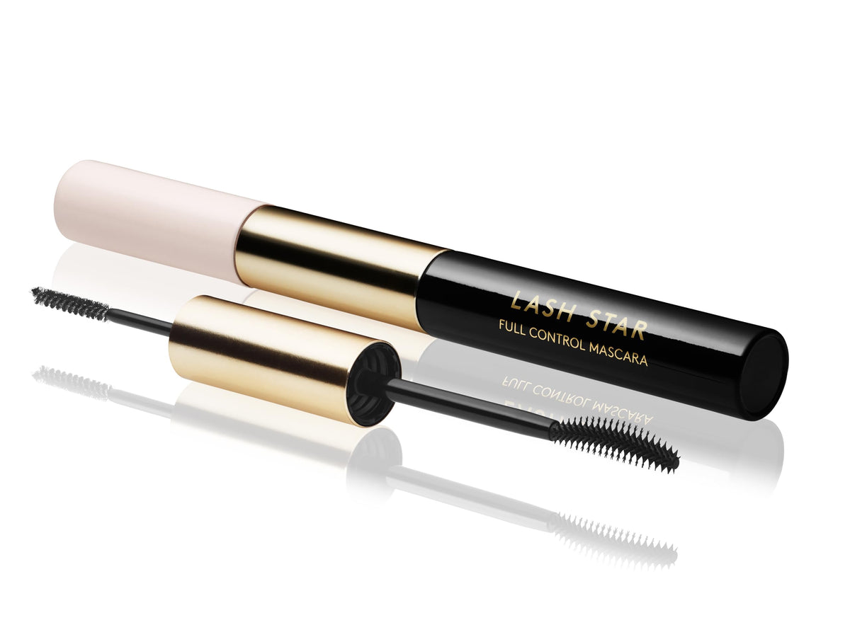 lash star front packaging showing dual‑ended mascara and benefit of versatile styling