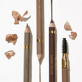 LAURA GELLER NEW YORK spoolie brush close-up for blending and taming brows