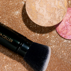 LAURA GELLER NEW YORK foundation texture swatch on skin for smooth demi-matte finish