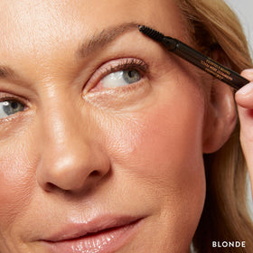 LAURA GELLER NEW YORK angled tip close-up creating precise hairlike brow strokes