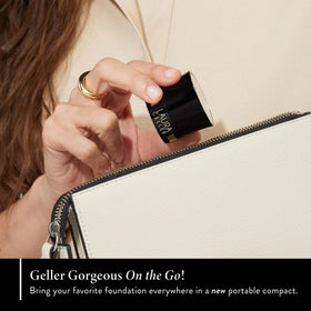 LAURA GELLER NEW YORK sponge applicator detail for controlled buildable coverage benefit
