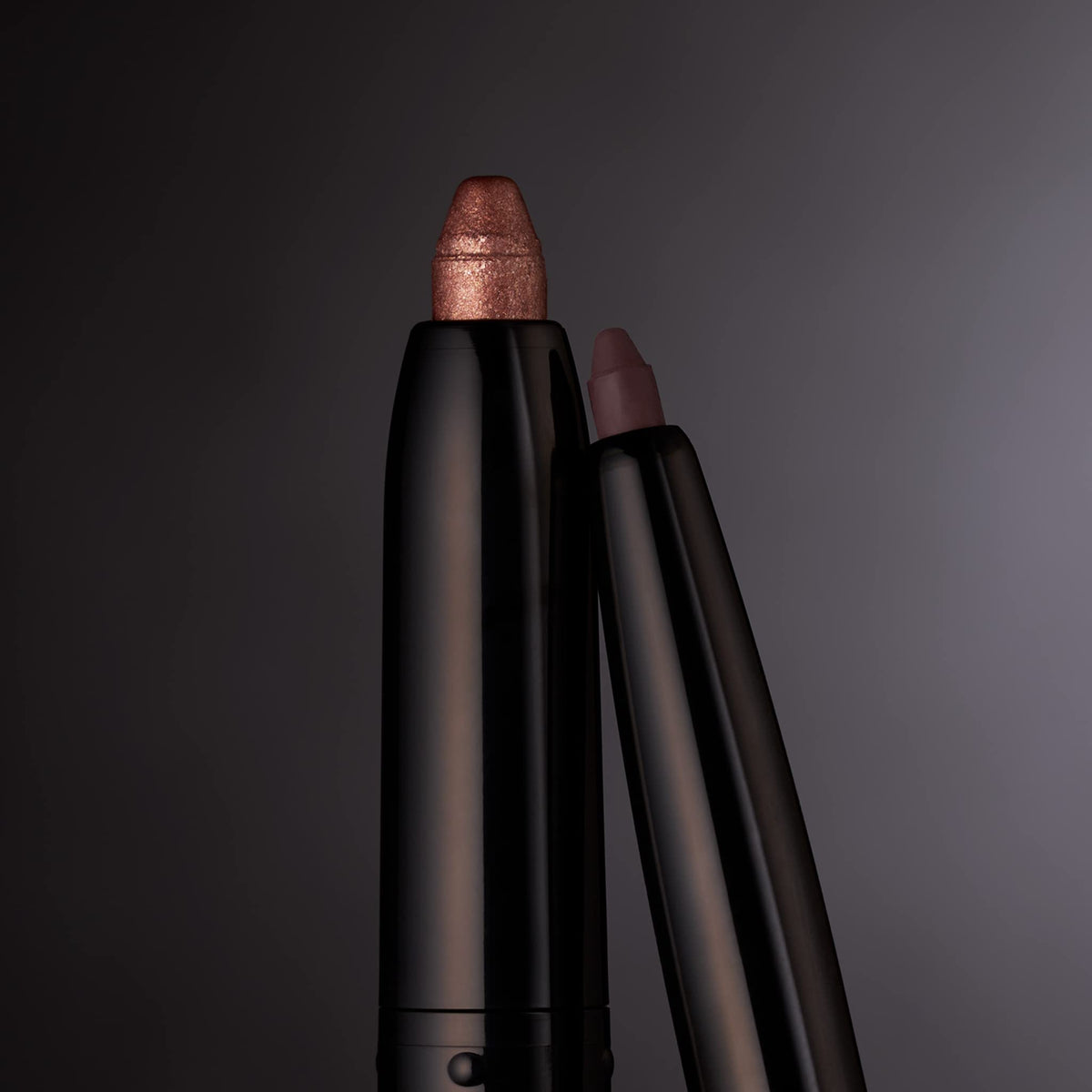 LAURA GELLER NEW YORK finished smokey eye on model displaying longwear finish