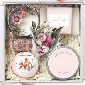 LaurGifts front packaging showing ready-to-give gift box and ribbon benefit: elegant presentation